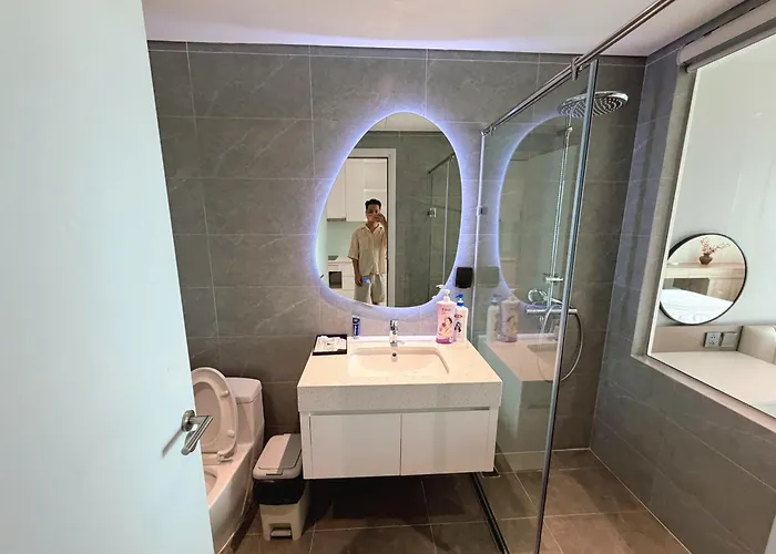 Lynhouse - The Apartamento Ha Long