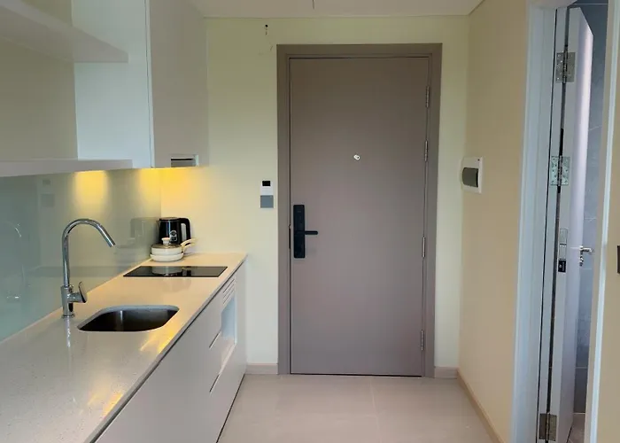 Lynhouse - The Apartamento *