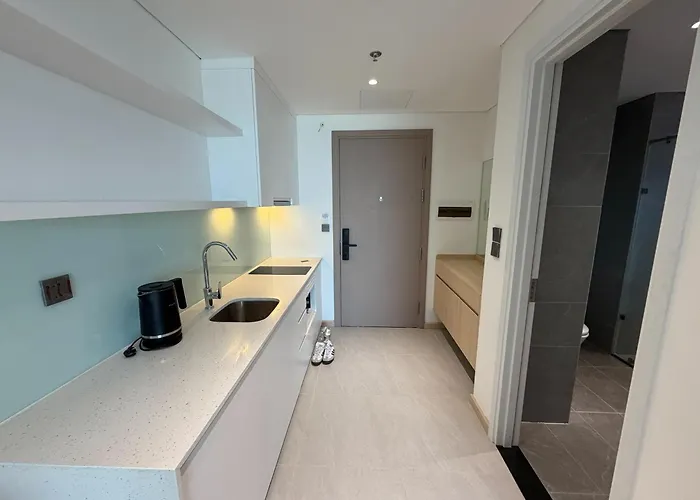 Lynhouse - The Apartamento *